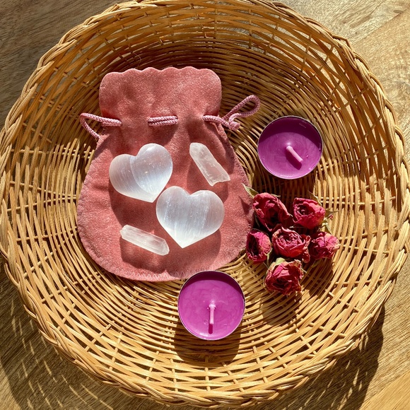Other - Set of Crystals in Pink Velvet Satchel